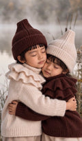 Swan hat burgundy