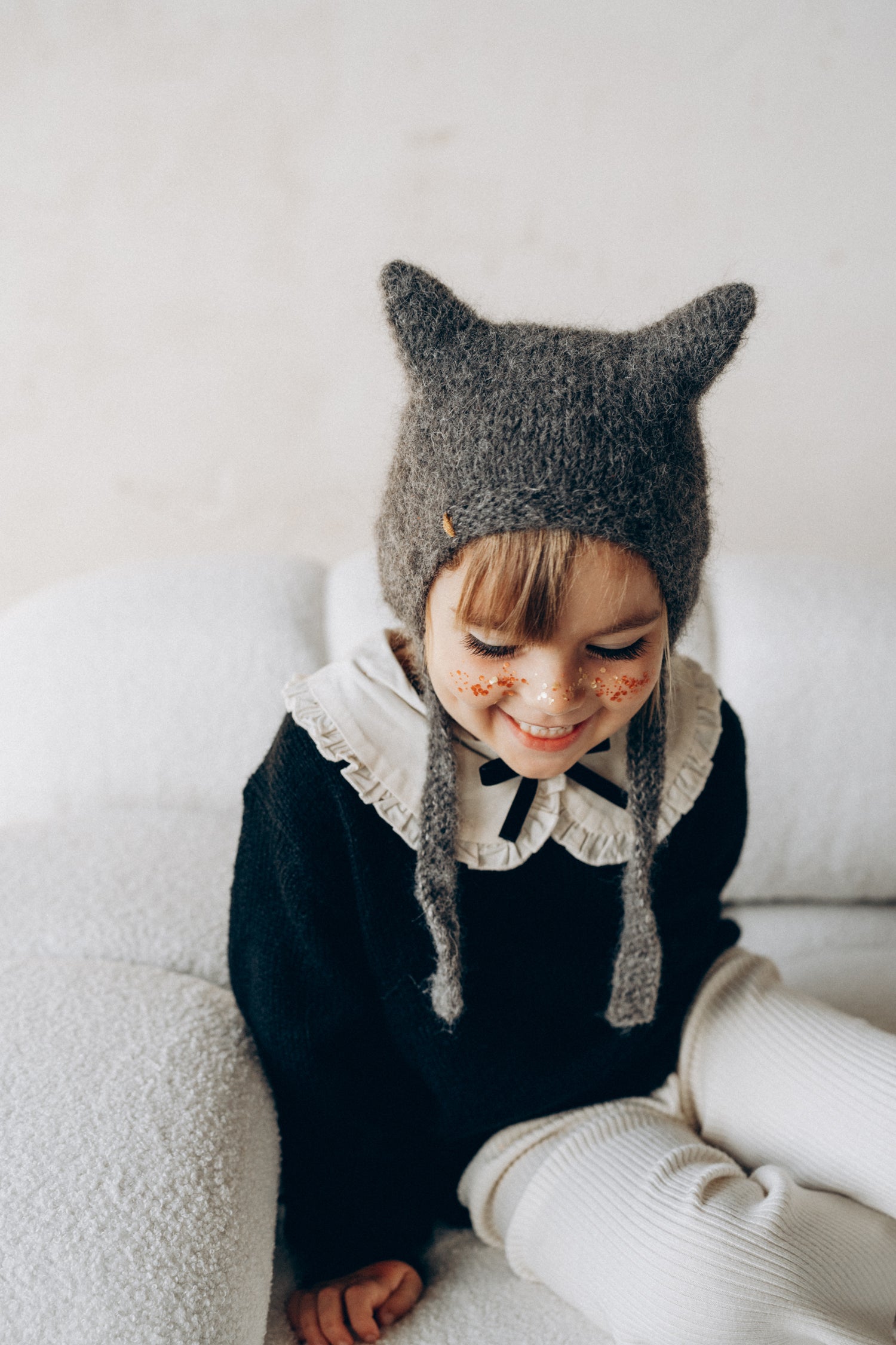 Dark grey kitty hat